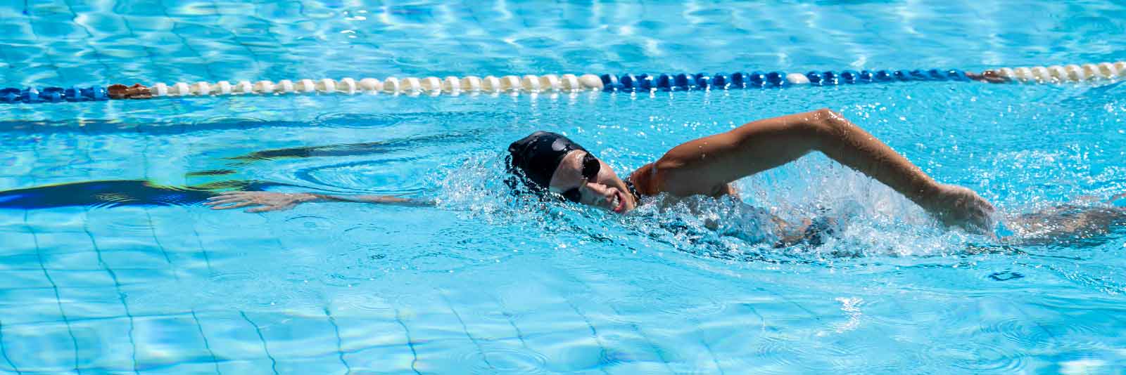 womens college swimming scholarships 1
